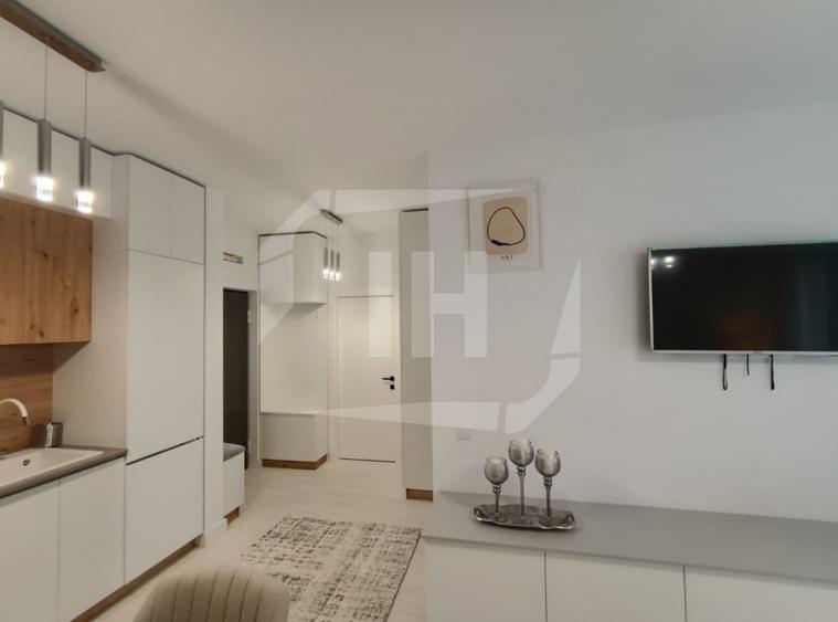 Apartament cu 2 camere semidecomandat, mobilat în Mărăști