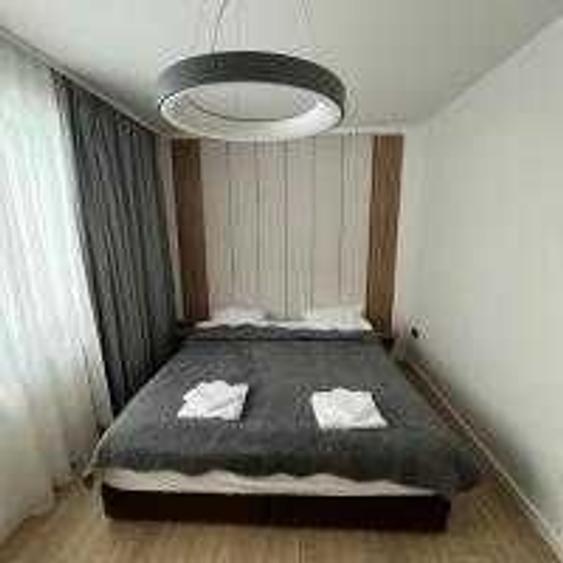 Apartament cu 2 camere decomandat în Poiana Brașov