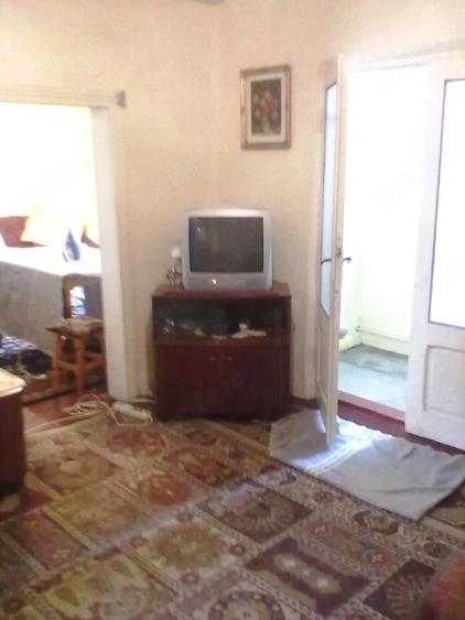 Casă cu 4 camere cu Teren 100 Mp în Dorobanți