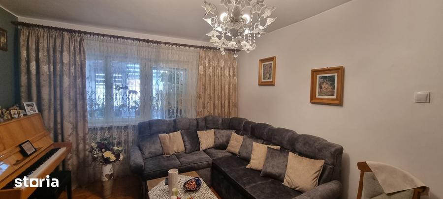 Apartament cu 3 camere în Central