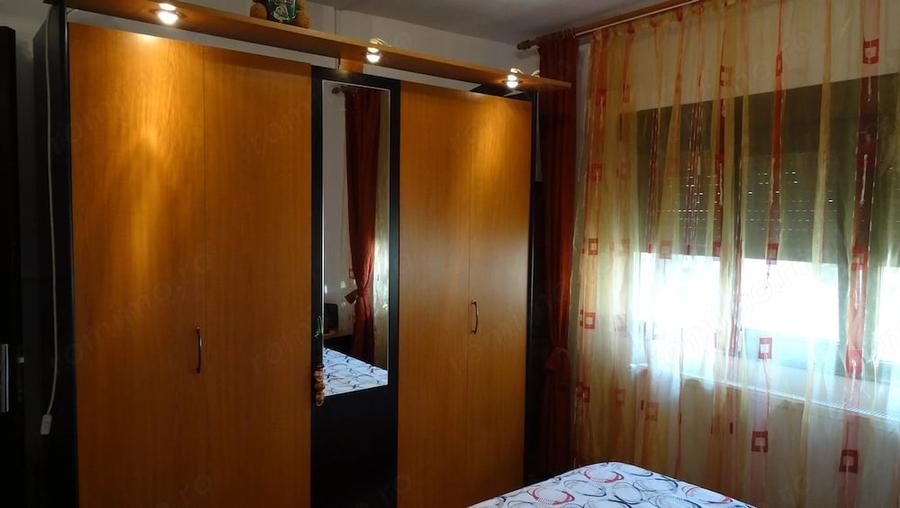 Apartament cu 2 camere decomandat în Aradului