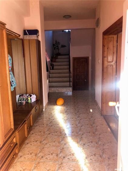 Casă cu 5 camere cu Teren 400 Mp în Mehala