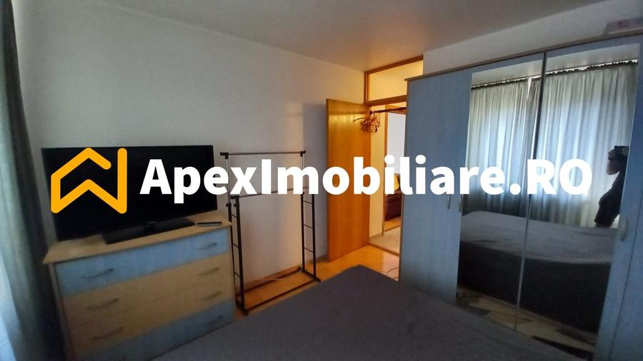 Apartament cu 3 camere semidecomandat, mobilat în Iancului