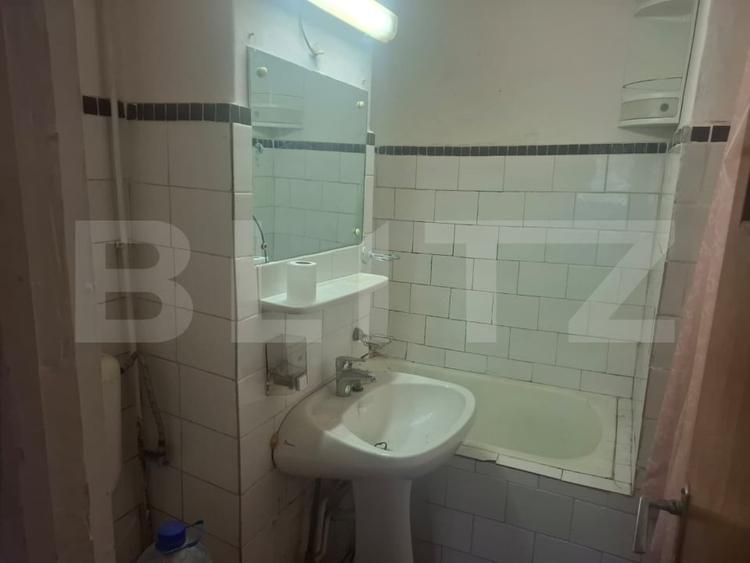 Apartament 3 camere, 65 mp, zona Găești - 4