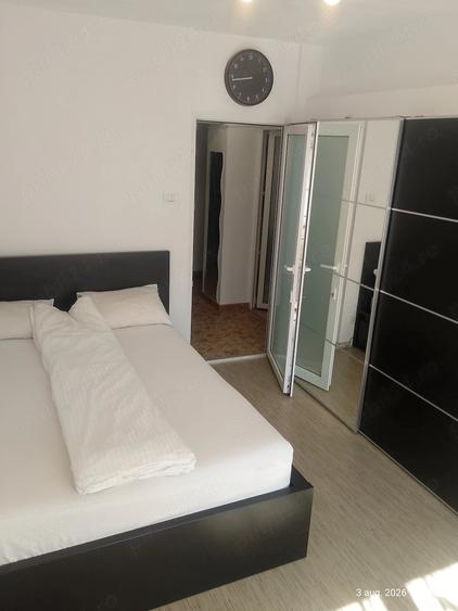 Apartament cu 3 camere decomandat în Crângași