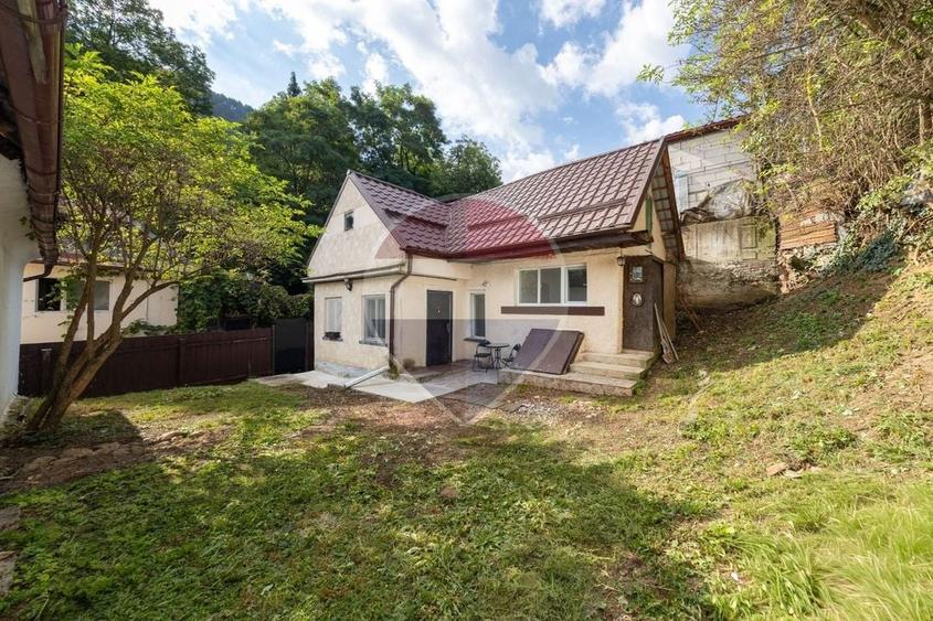 Casă individuală cu 2 camere cu Teren 191 Mp în Schei