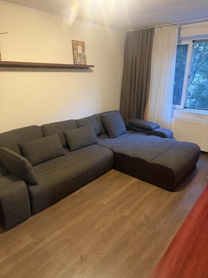 Apartament cu 2 camere decomandat în Apărătorii Patriei
