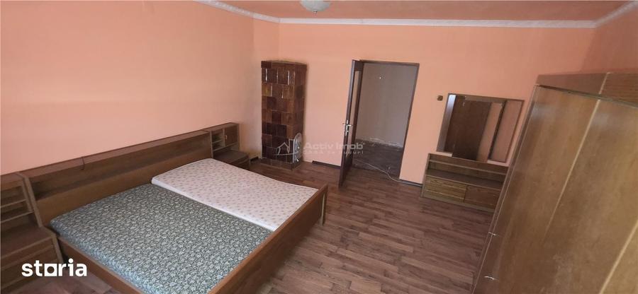 Casă cu 4 camere cu Teren 1720 Mp în Central