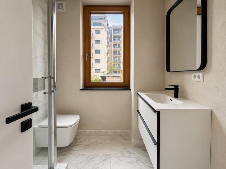 Apartament cu 4 camere decomandat, mobilat în Domenii