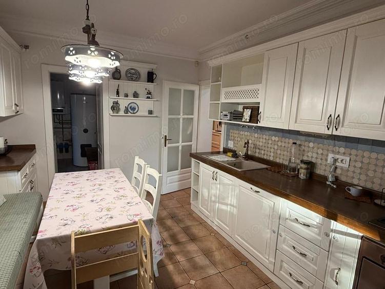 Casă cu 5 camere cu Teren 500 Mp în Braytim