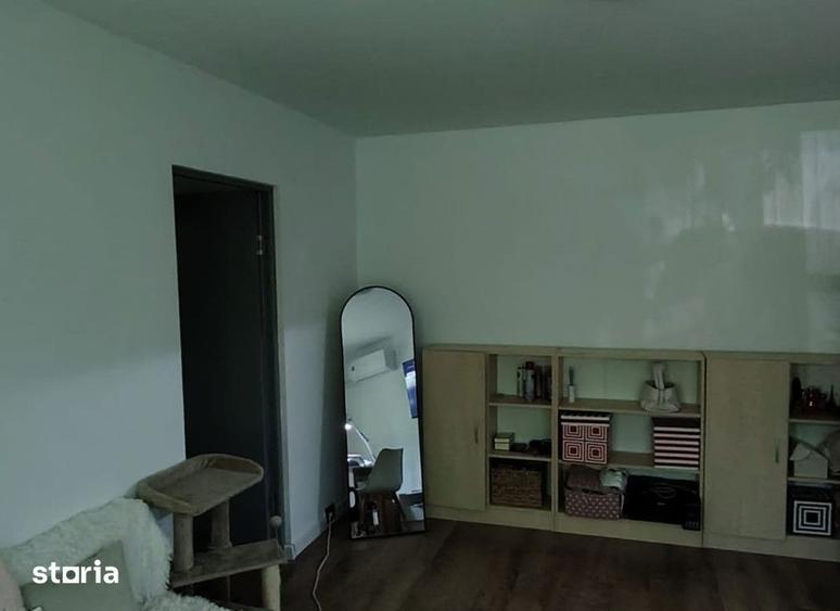 Apartament cu 2 camere în Podu Roș