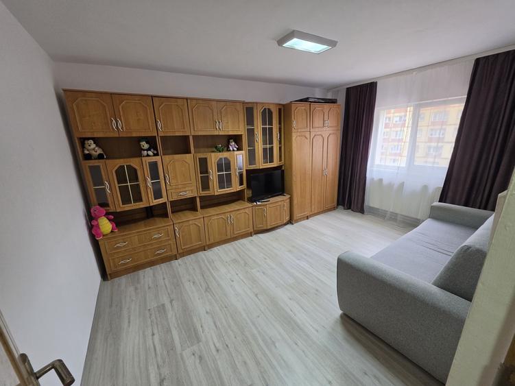Garsonieră decomandată în Câlnic