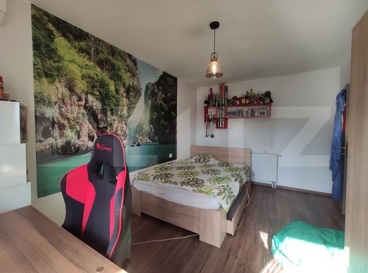 Casă individuală cu 7 camere cu Canalizare în Dorolț