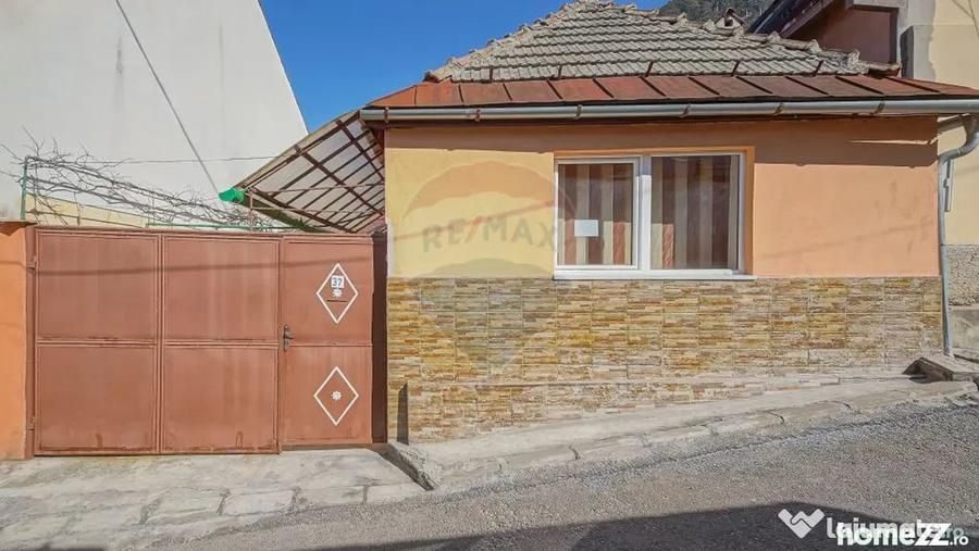 Casă cu 3 camere cu Teren 112 Mp în Schei