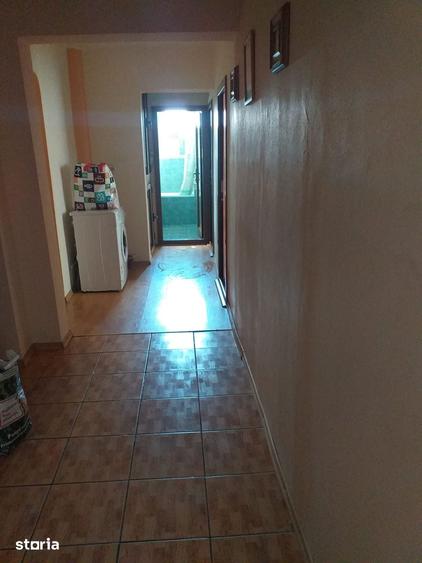 Apartament cu 3 camere decomandat în Micro 17