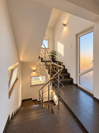 Apartament cu 4 camere decomandat în Viile Noi