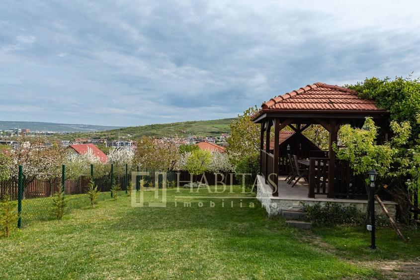 Casă cu 4 camere cu Canalizare în Borhanci