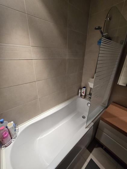 Apartament cu 3 camere decomandat, mobilat în Dristor