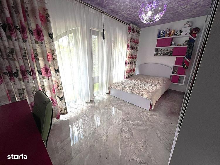 Casă cu 4 camere în Bucium