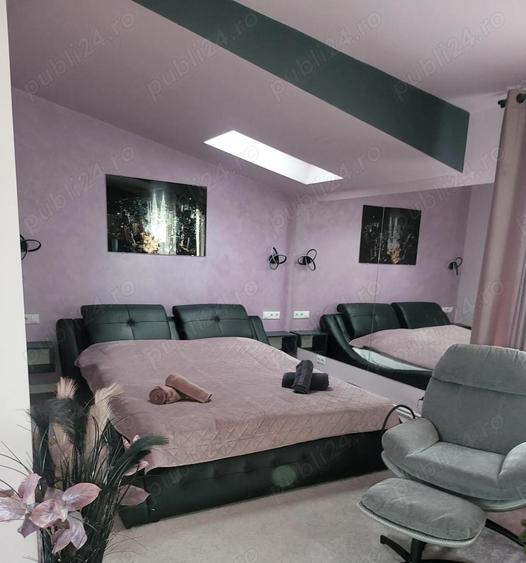 Apartament cu 3 camere decomandat, mobilat în Zăvoi