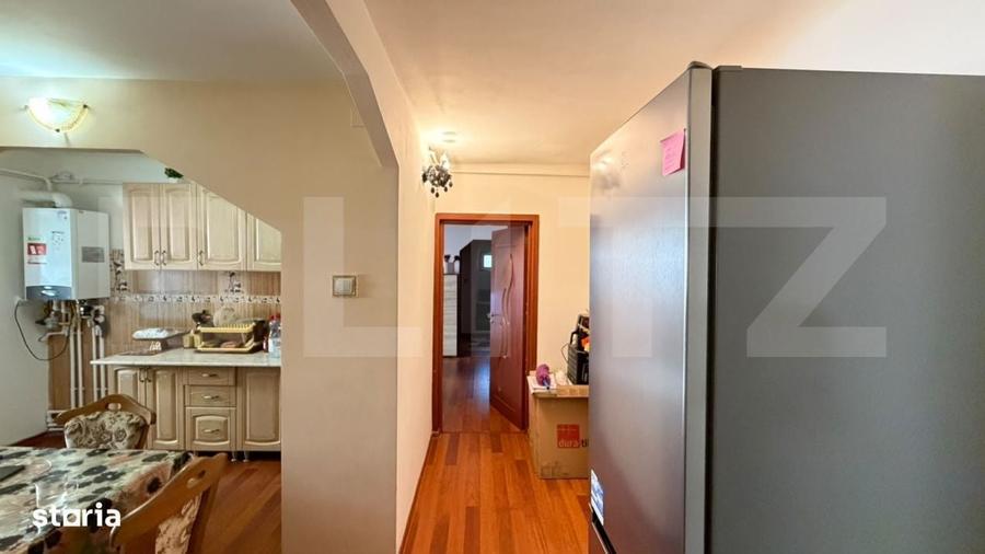Apartament cu 3 camere semidecomandat în Central
