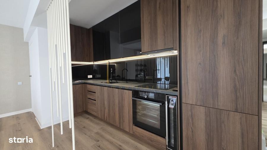 Apartament cu 3 camere semidecomandat în Calea Turzii