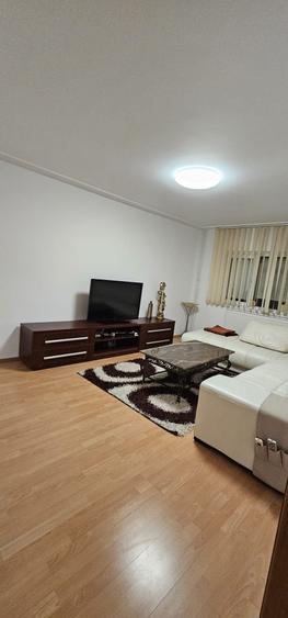 Apartament cu 2 camere decomandat în Buzaului