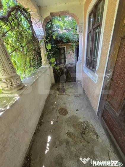 Casă cu 3 camere cu Teren 1954 Mp în Tomșani