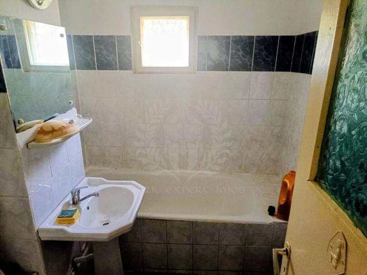 Apartament cu 3 camere decomandat în Vest