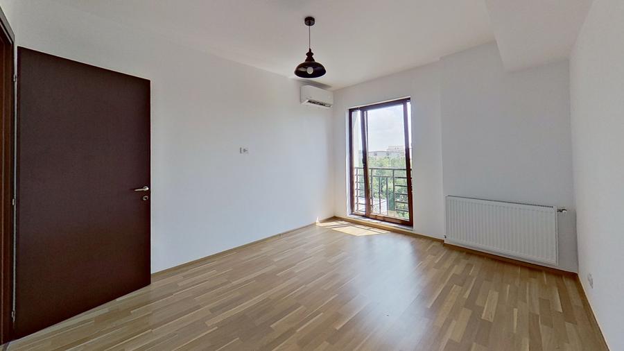 Apartament cu 3 camere în Băneasa