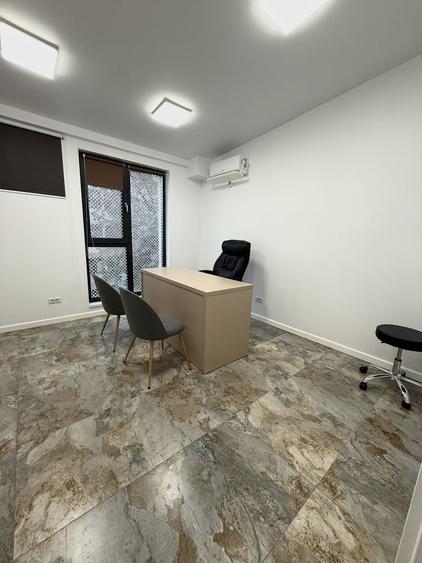 Spațiu comercial, de 80 mp, în Central
