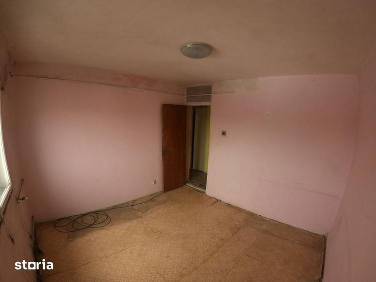 Oportunitate de Investitie: Apartament cu Doua Camere decomandat - 10