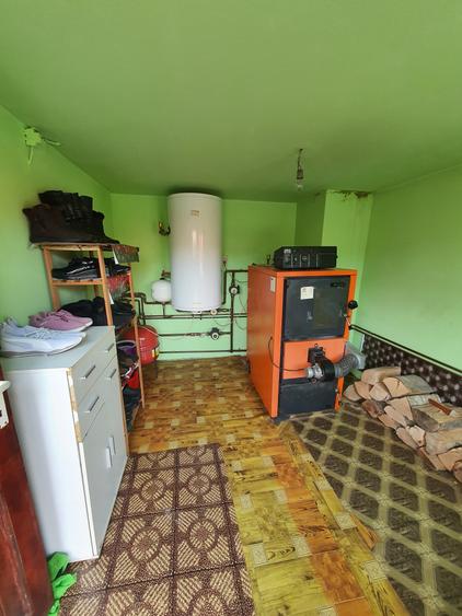 Casă individuală cu 4 camere cu Garaj în Teliu