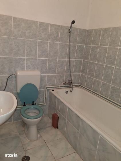 Casă cu 4 camere cu Teren 1440 Mp în Central