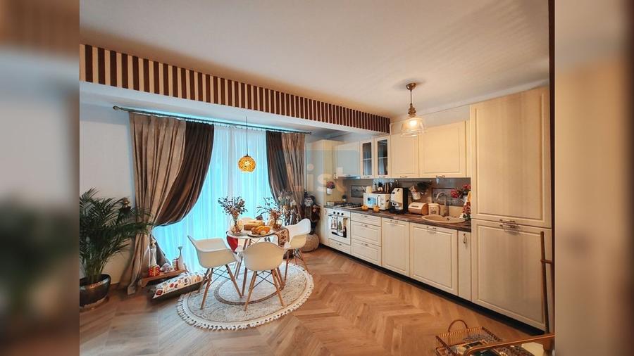 Apartament cu 2 camere semidecomandat, mobilat în Sopor