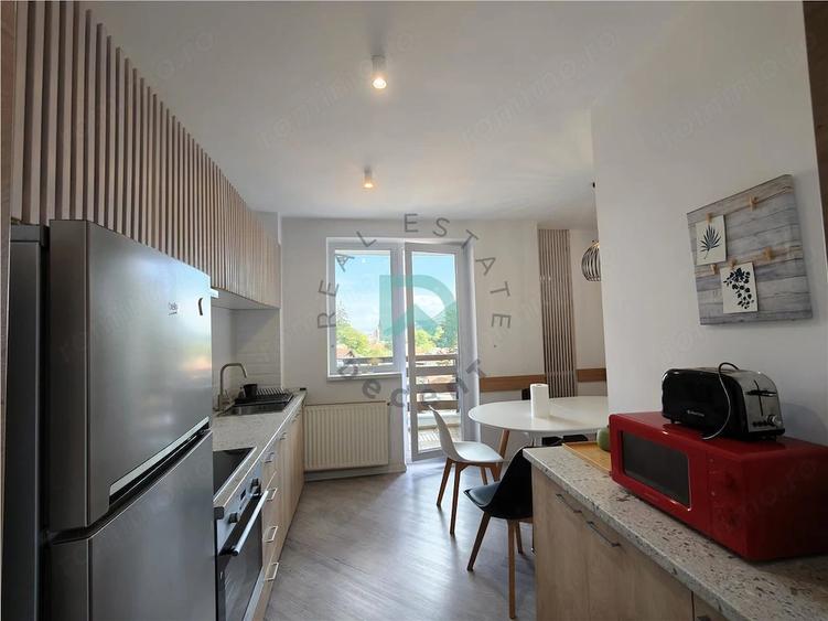 Apartament cu 4 camere decomandat în Centrul Istoric