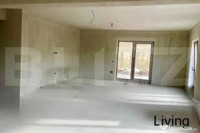 Casă cu 3 camere cu Teren 1354 Mp în Central