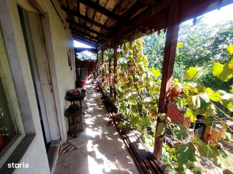 Casă cu 4 camere în Schela
