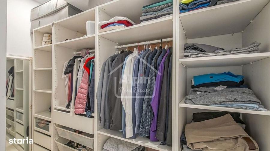 Apartament cu 4 camere decomandat în Tractorul