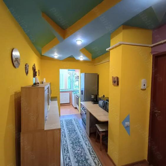 Apartament cu 3 camere decomandat în Central