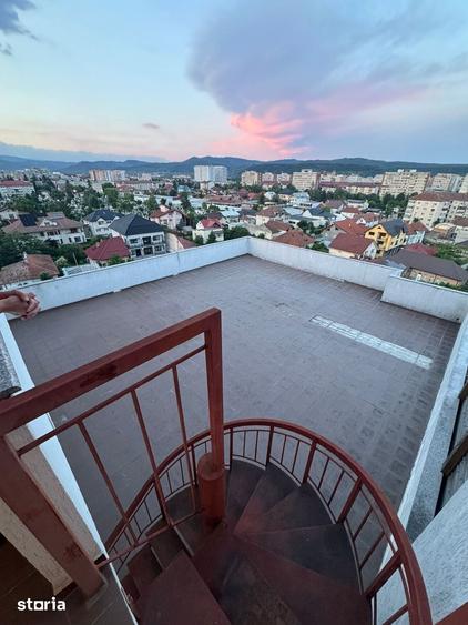 Apartament cu 3 camere în Sud