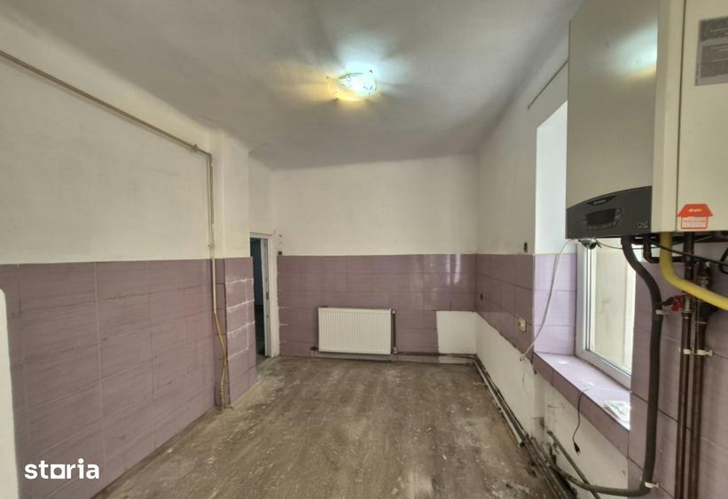 Casă cu 3 camere cu Teren 266 Mp în Central