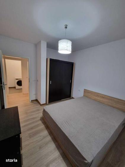 Apartament cu 3 camere decomandat, mobilat în Soarelui