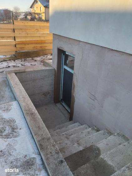 Casă cu 3 camere cu Teren 500 Mp în Dumești
