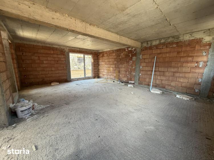 Casă cu 4 camere cu Teren 180 Mp în Dâmbul Rotund