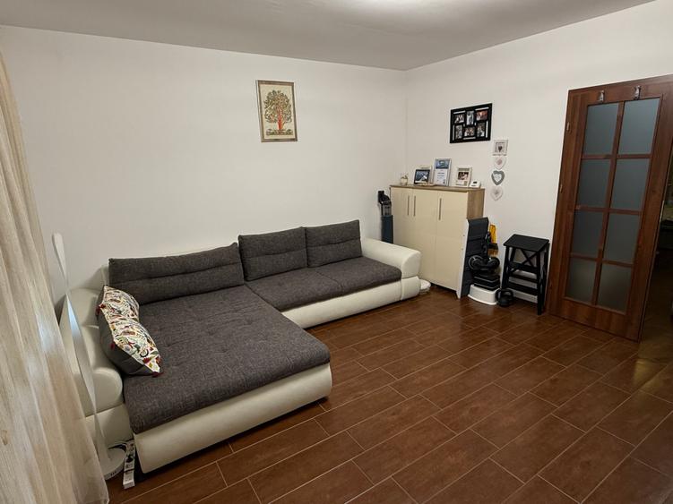 Apartament cu 2 camere decomandat în Mogoșoaia