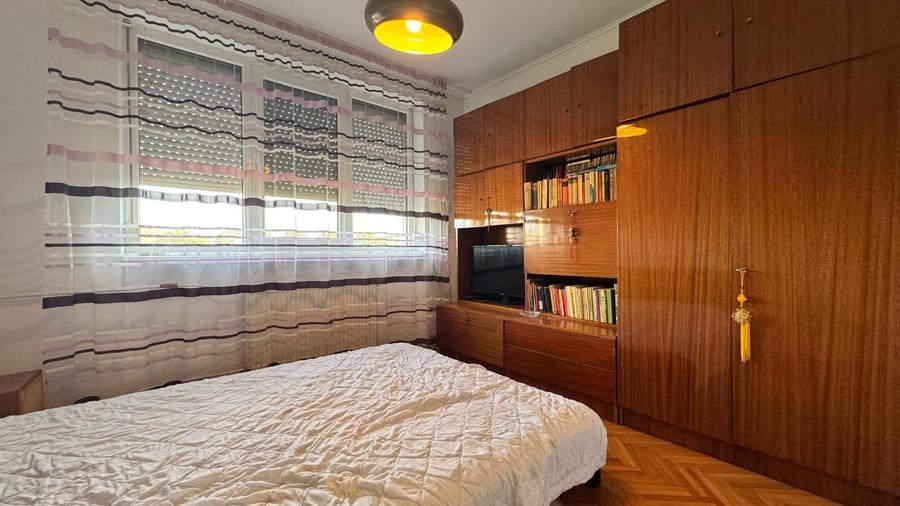 Apartament cu 3 camere decomandat în Dacia