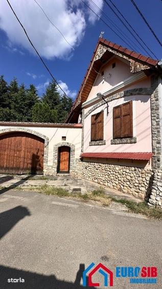 Casă cu 9 camere cu Teren 6193 Mp în Aeroport