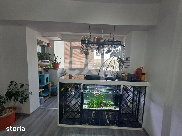Apartament cu 4 camere decomandat în Craiovei