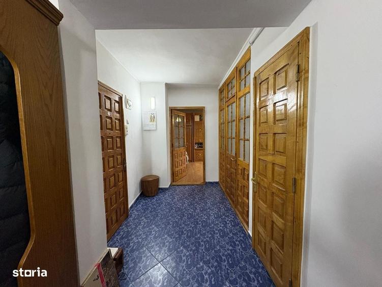 Apartament cu 3 camere în Central